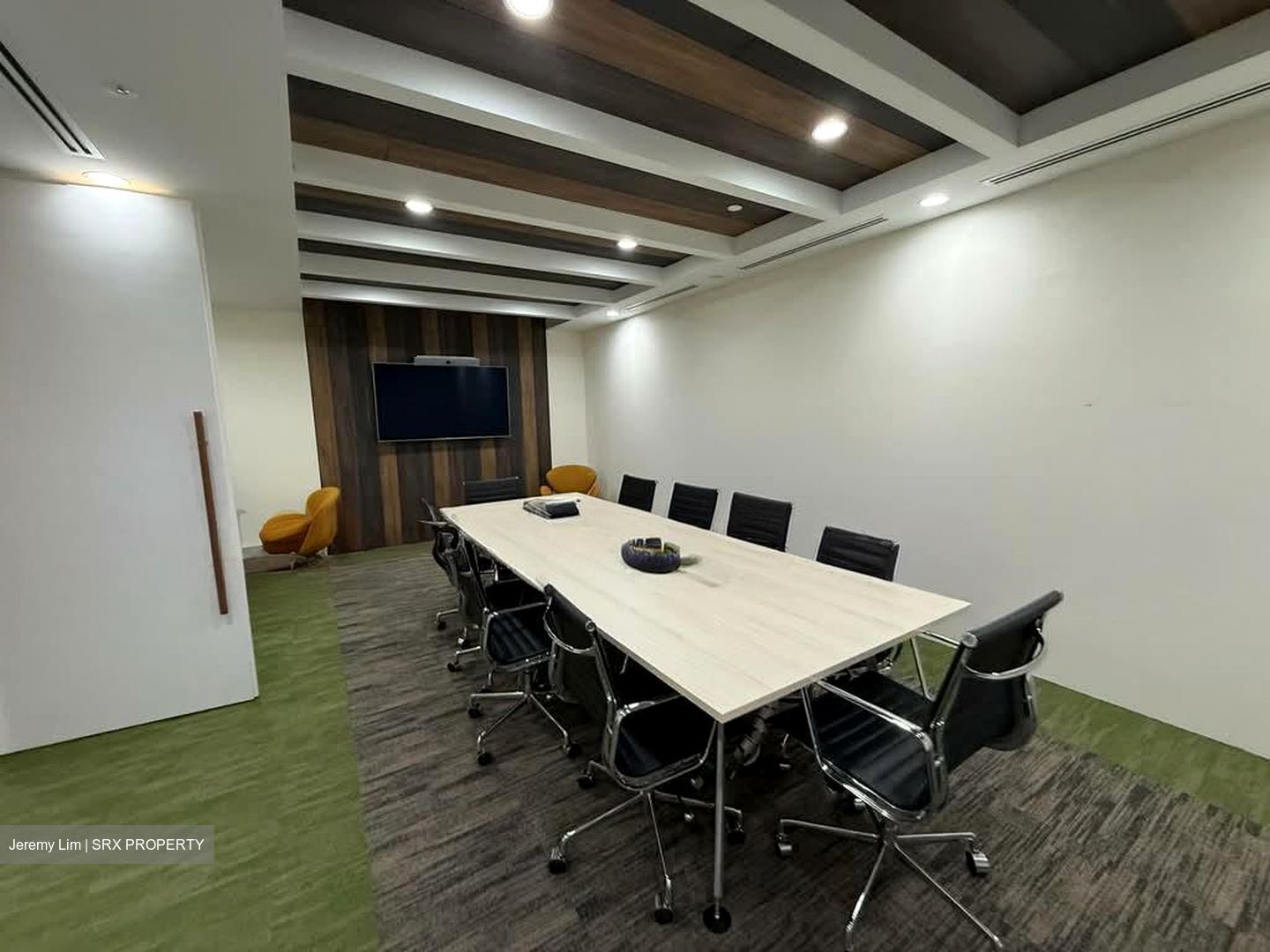 One Raffles Place (D1), Office #529176731